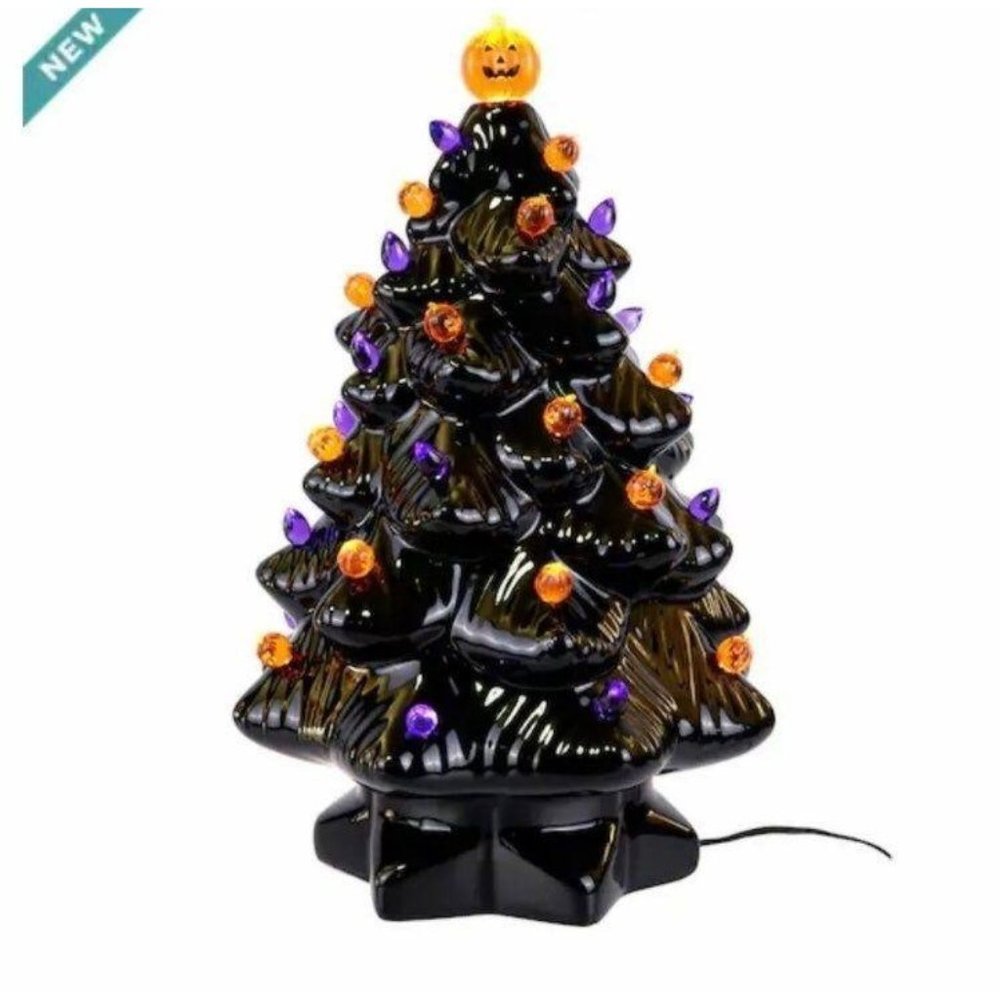 Michael’s Haunted Halloween Tree LED